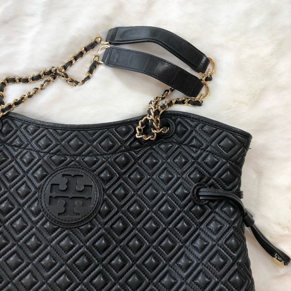 SOLD! Tory Burch Marion Slouchy Tote - Picture 4 of 8